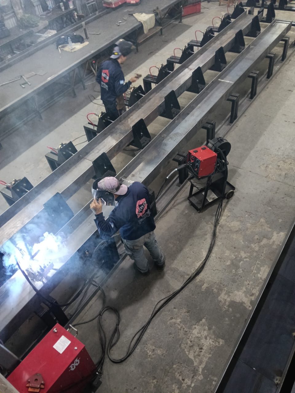 Naves industriales en estructura de alma llena - Registro de obra 1